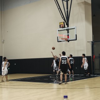 2024年5月篮球友谊赛微信图片_20240606094010.jpg